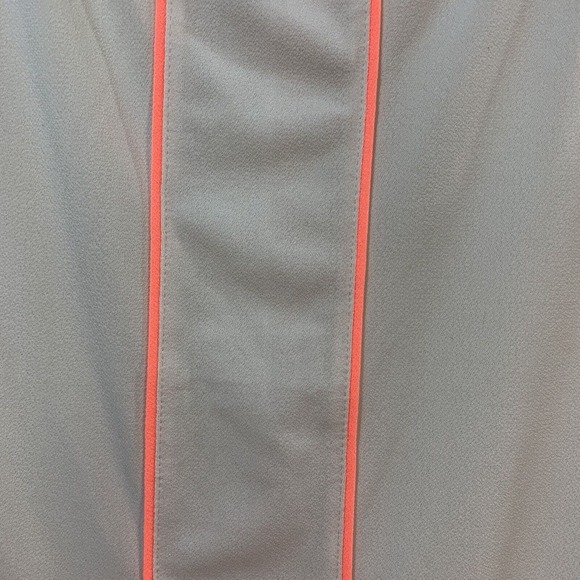 Banana Republic Women’s Short Sleeve Cream & Neon Orange Blouse Size Small - Picture 4 of 7